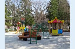 22.04.2022 Еще один детский городок | Администрация муниципального округа город Партизанск Приморского края Официальный сайт